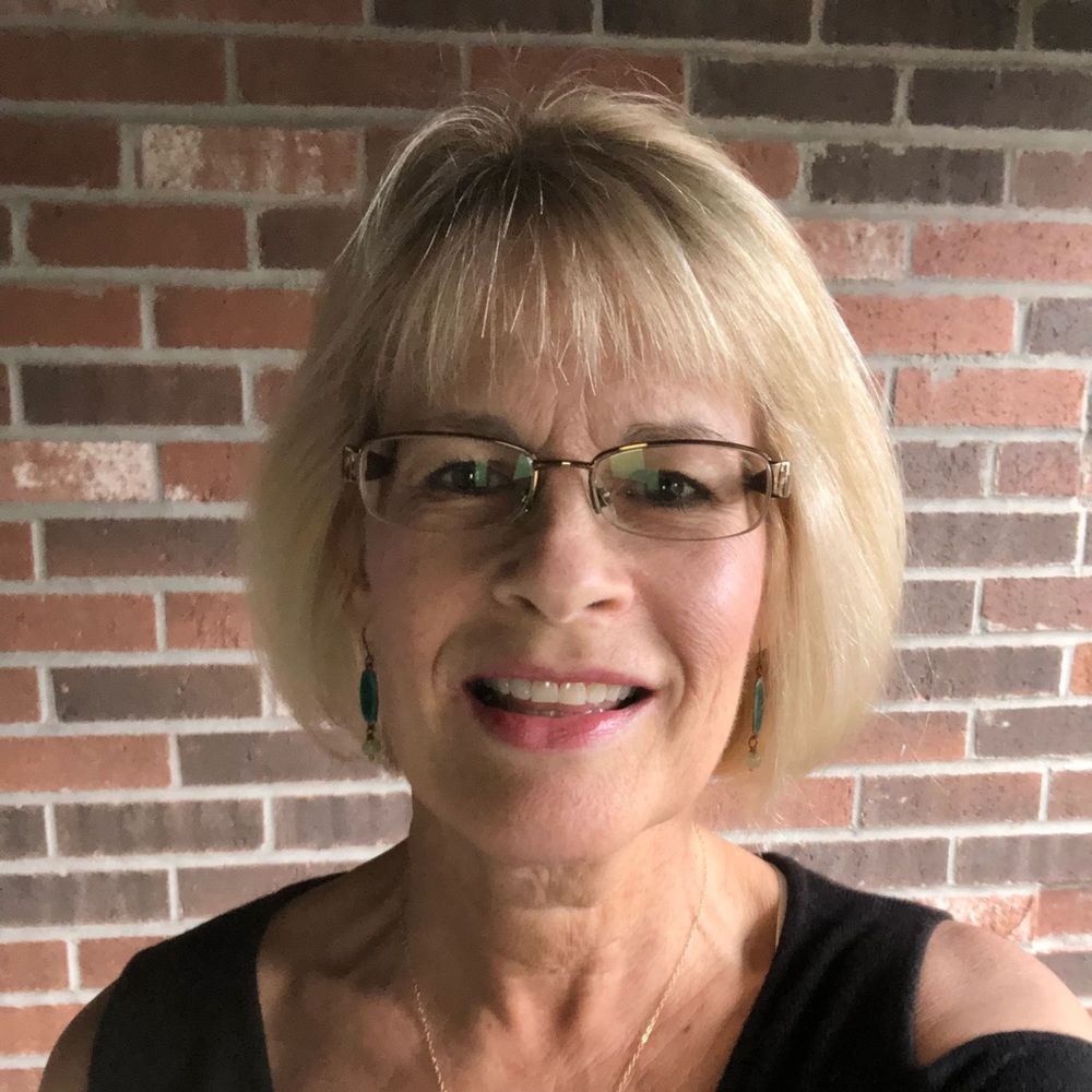 Meet your Posher, Laurie